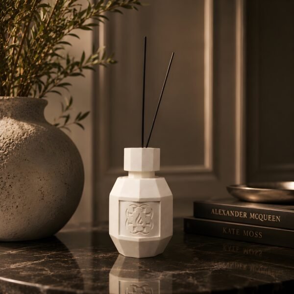Ombre Demeure | Fragrance diffuser in Marble with Saffron, Cardamom, Vanilla