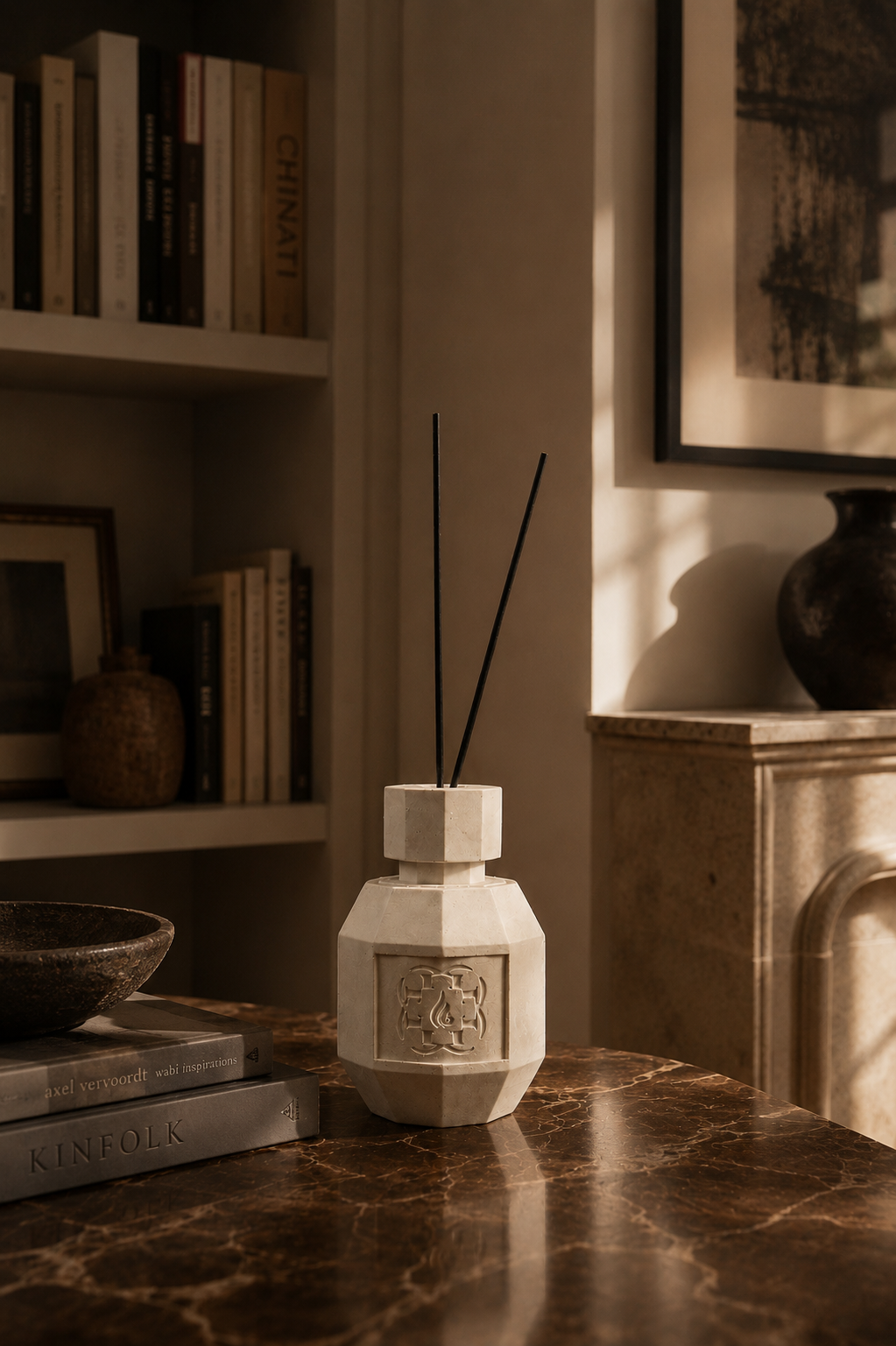 Étage Noble | Architectural Fragrance Diffuser in Marble Mineral Composite - Image 4