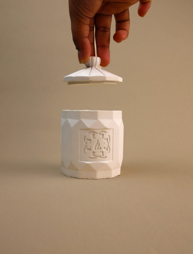 marble stone scented candle. jasmine, orange leaves, apricot fragrance scented candles. handmade in Bordeaux. Design scented objects created by Flamme delixir.