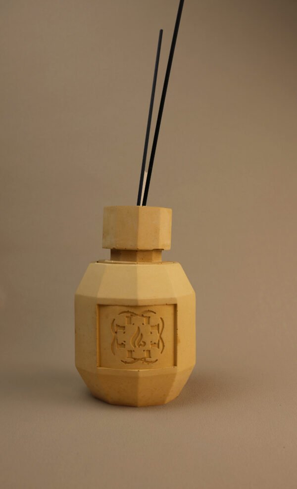 Sandstone fragrance diffuser.patchouli, iris, sandalwood fragrance diffuser. Design scented objects created by Flamme delixir