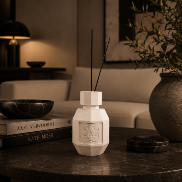 Étage Noble | Architectural Fragrance Diffuser in Marble Mineral Composite