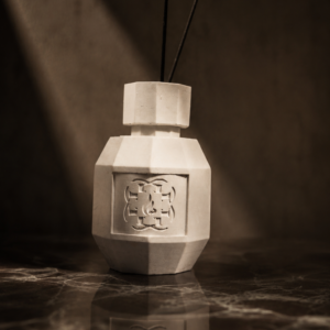 Étage Noble | Architectural Fragrance Diffuser in Marble Mineral Composite - Image 3