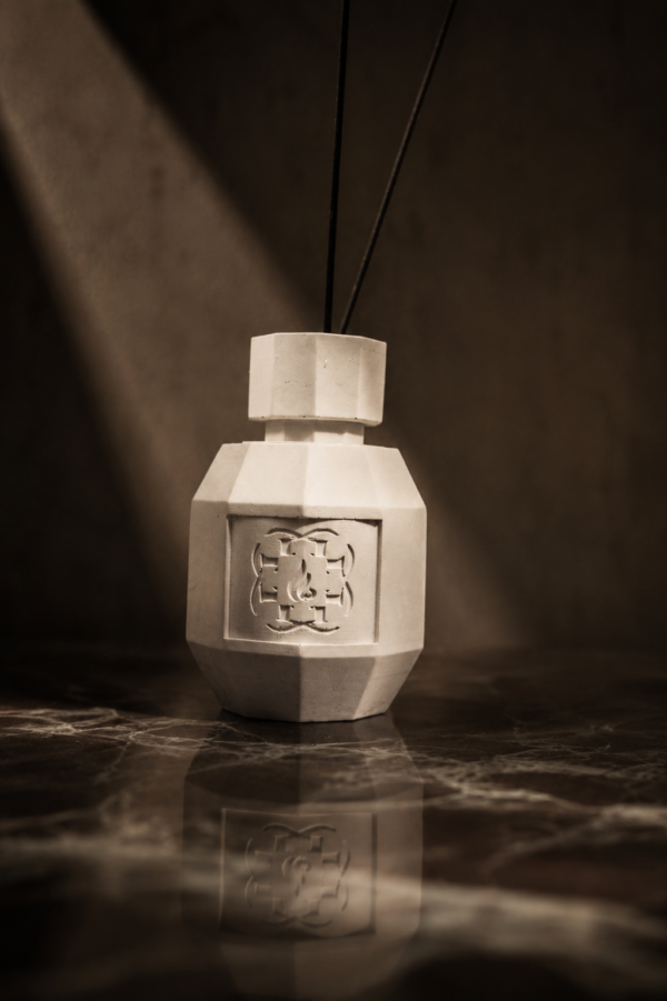 Étage Noble | Architectural Fragrance Diffuser in Marble Mineral Composite