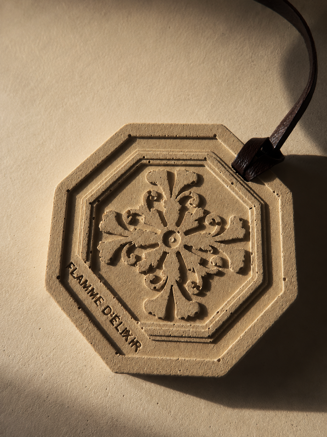 La Rosace — Fragrance infused stone in Sandstone Mineral Composite - Image 3